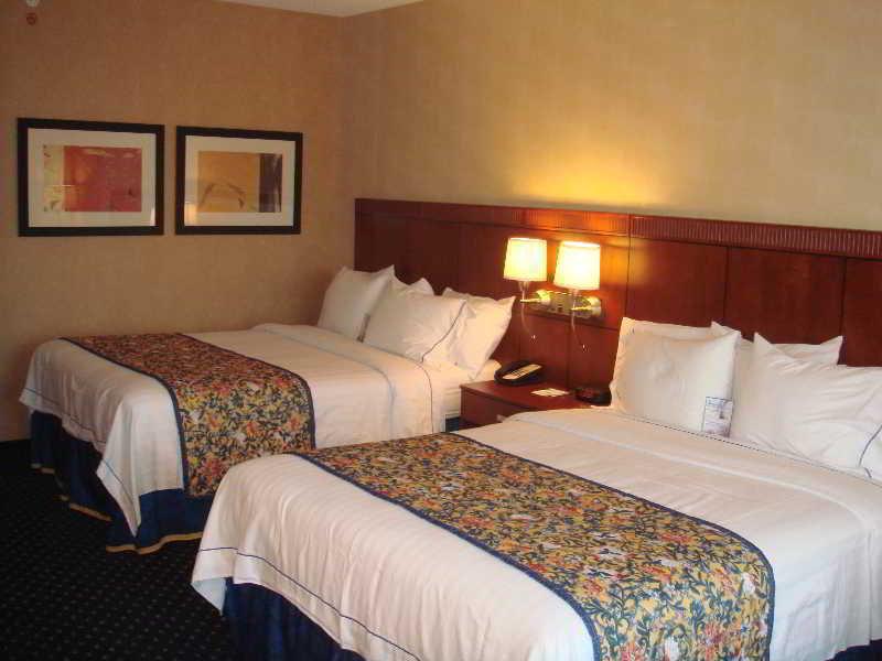 Courtyard By Marriott Gettysburg Hotel Стая снимка